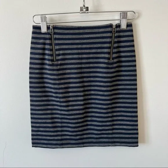 NWT Aritzia Sunday Best Mitford Mini Skirt Navy Blue and Grey Striped - Picture 6 of 11